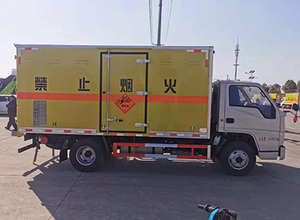 湟中爆破器材运输车工人安全操作规范与智能技术保障